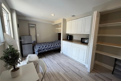 Propiedad comercial en alquiler en North Miami, Florida № 2087253 - foto 6
