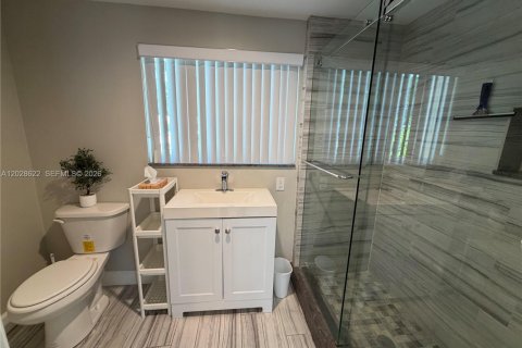 Propiedad comercial en alquiler en North Miami, Florida № 2087253 - foto 8