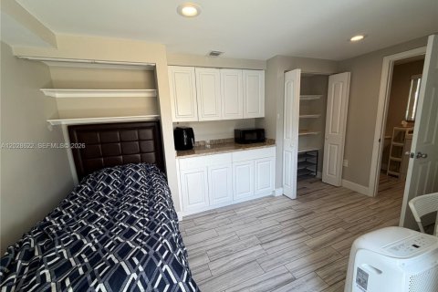 Propiedad comercial en alquiler en North Miami, Florida № 2087253 - foto 5