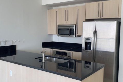 Купить кондоминиум в Майами, Флорида 1 спальня, 65.5м2, № 2152424 - фото 12
