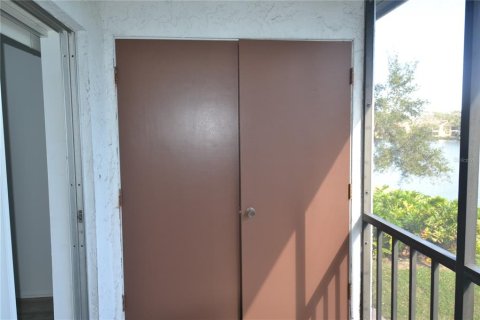 Condominio en venta en Oldsmar, Florida, 2 dormitorios, 97.83 m2 № 1913129 - foto 7