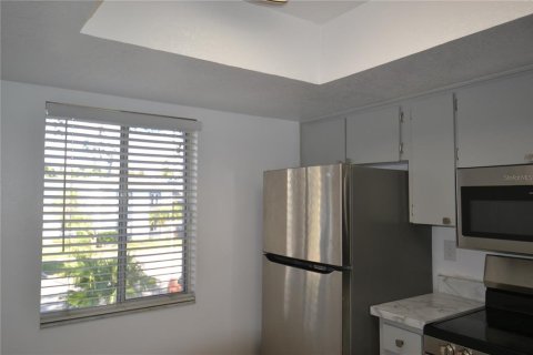 Condominio en venta en Oldsmar, Florida, 2 dormitorios, 97.83 m2 № 1913129 - foto 12
