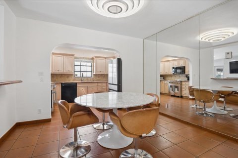 House in Fort Lauderdale, Florida 3 bedrooms, 227.61 sq.m. № 2253416 - photo 16