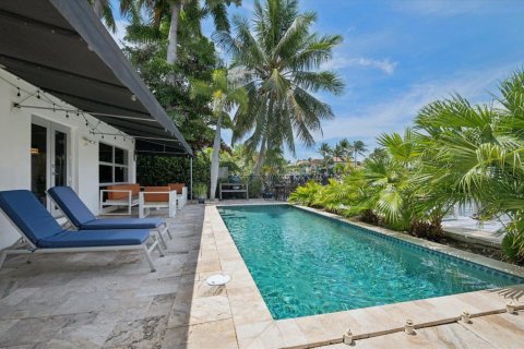 House in Fort Lauderdale, Florida 3 bedrooms, 227.61 sq.m. № 2253416 - photo 27