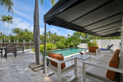 House in Fort Lauderdale, Florida 3 bedrooms, 227.61 sq.m. № 2253416 - photo 6