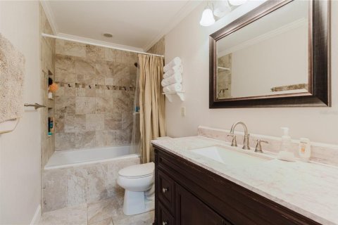 House in Avon Park, Florida 2 bedrooms, 119.19 sq.m. № 1639739 - photo 16