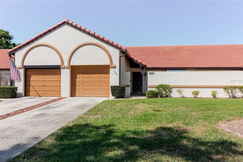 House in Avon Park, Florida 2 bedrooms, 119.19 sq.m. № 1639739 - photo 1