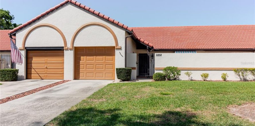 House in Avon Park, Florida 2 bedrooms, 119.19 sq.m. № 1639739