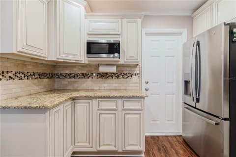 House in Avon Park, Florida 2 bedrooms, 119.19 sq.m. № 1639739 - photo 9