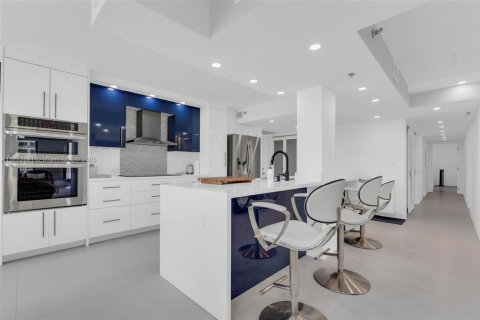 Condo in Hollywood, Florida, 3 bedrooms  № 1959648 - photo 8