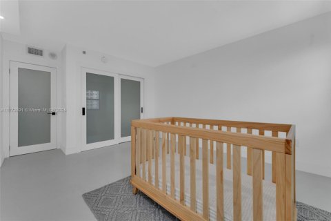 Condo in Hollywood, Florida, 3 bedrooms  № 1959648 - photo 24