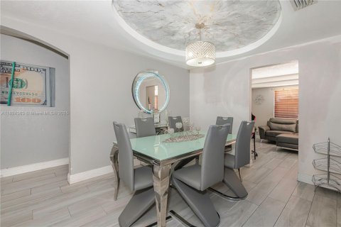 Villa ou maison à vendre à Pembroke Pines, Floride: 3 chambres, 151.24 m2 № 1792500 - photo 10