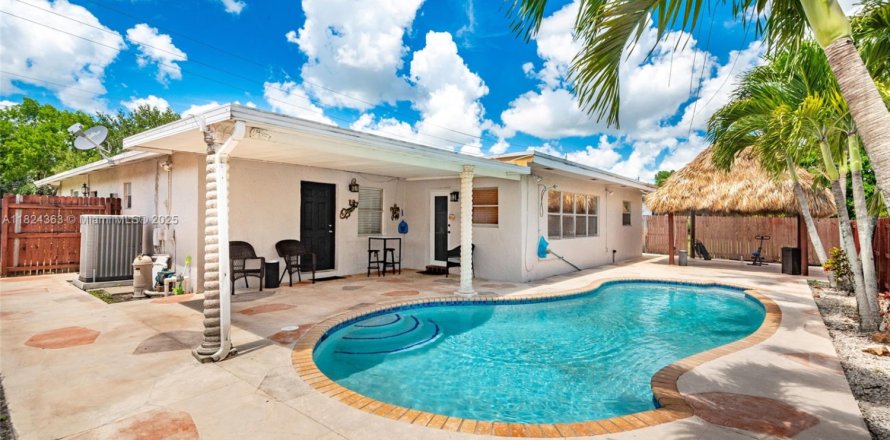 Villa ou maison à Pembroke Pines, Floride 3 chambres, 151.24 m2 № 1792500