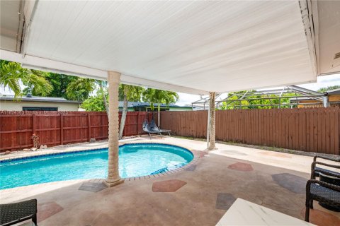 Villa ou maison à vendre à Pembroke Pines, Floride: 3 chambres, 151.24 m2 № 1792500 - photo 30