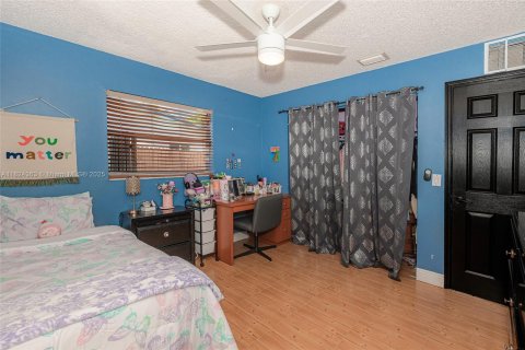 Villa ou maison à vendre à Pembroke Pines, Floride: 3 chambres, 151.24 m2 № 1792500 - photo 21
