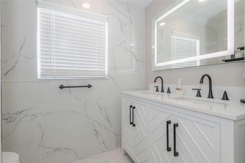 Villa ou maison à vendre à Pembroke Pines, Floride: 3 chambres, 151.24 m2 № 1792500 - photo 26