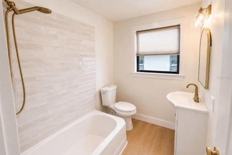 Apartment in Saint Petersburg, Florida 2 bedrooms, 53.88 sq.m. № 2218161 - photo 10