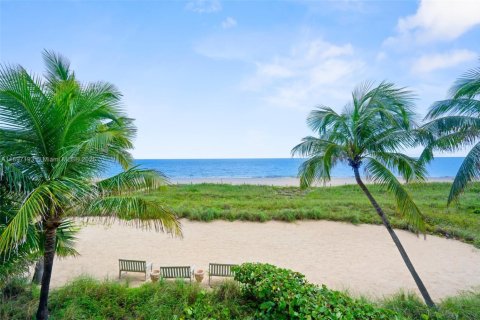 Condo in Lauderdale-by-the-Sea, Florida, 3 bedrooms  № 2081537 - photo 30