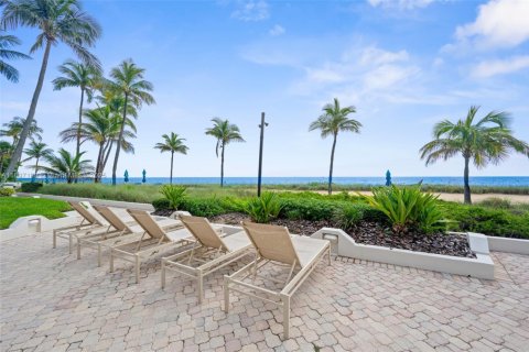Condo in Lauderdale-by-the-Sea, Florida, 3 bedrooms  № 2081537 - photo 25