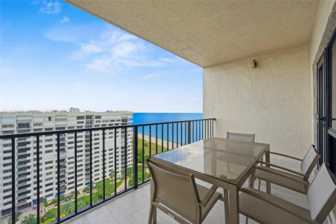 Condo in Lauderdale-by-the-Sea, Florida, 3 bedrooms  № 2081537 - photo 21