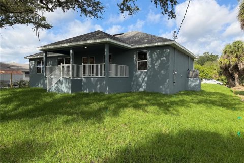 Casa en venta en Port Charlotte, Florida, 4 dormitorios, 163.04 m2 № 2231215 - foto 11
