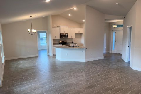 Casa en venta en Port Charlotte, Florida, 4 dormitorios, 163.04 m2 № 2231215 - foto 5
