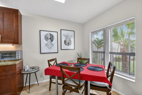 Condo in Boynton Beach, Florida, 2 bedrooms  № 2263858 - photo 8