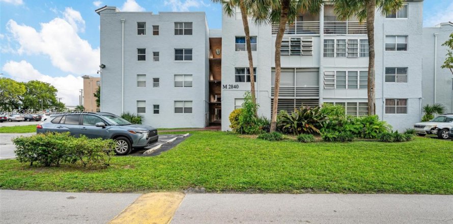 Condo à Lauderdale Lakes, Floride, 2 chambres  № 1976791