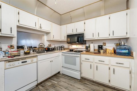 Copropriété à vendre à Lauderdale Lakes, Floride: 2 chambres, 93.83 m2 № 1976791 - photo 5