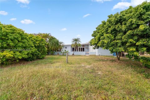 House in Homestead, Florida 3 bedrooms, 166.3 sq.m. № 1774466 - photo 11