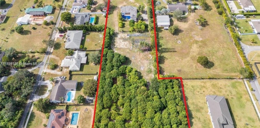 House in Homestead, Florida 3 bedrooms, 166.3 sq.m. № 1774466