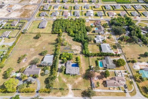 House in Homestead, Florida 3 bedrooms, 166.3 sq.m. № 1774466 - photo 4