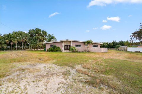House in Homestead, Florida 3 bedrooms, 166.3 sq.m. № 1774466 - photo 6
