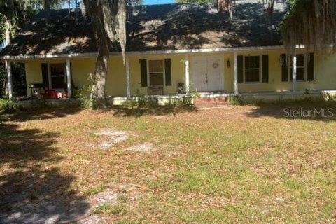 House in Auburndale, Florida 3 bedrooms, 214.05 sq.m. № 2227682