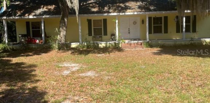 Casa en Auburndale, Florida 3 dormitorios, 214.05 m2 № 2227682