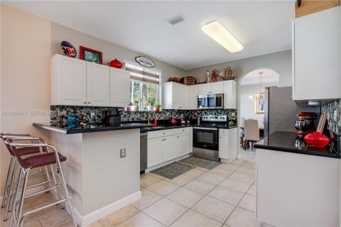 Купить виллу или дом в Хомстед, Флорида 6 спален, 298.96м2, № 2048106 - фото 10