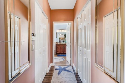 Купить виллу или дом в Хомстед, Флорида 6 спален, 298.96м2, № 2048106 - фото 24