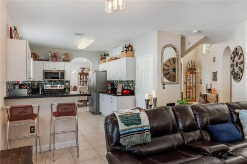 Купить виллу или дом в Хомстед, Флорида 6 спален, 298.96м2, № 2048106 - фото 13