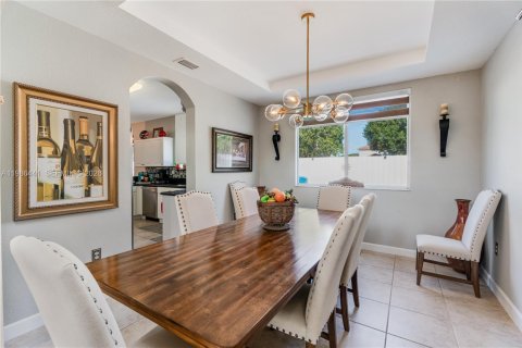 Купить виллу или дом в Хомстед, Флорида 6 спален, 298.96м2, № 2048106 - фото 6