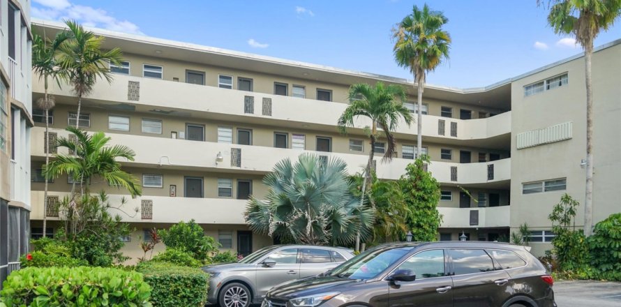 Condo à North Miami, Floride, 2 chambres № 1208749