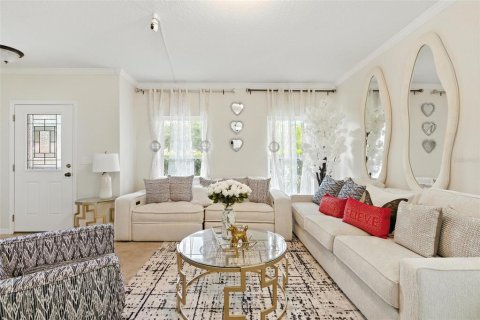 House in Tavares, Florida 4 bedrooms, 274.25 sq.m. № 1882830 - photo 3