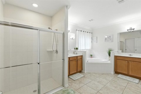 House in Tavares, Florida 4 bedrooms, 274.25 sq.m. № 1882830 - photo 20