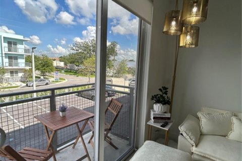 Villa ou maison à louer à Miami, Floride: 2 chambres № 2016391 - photo 9