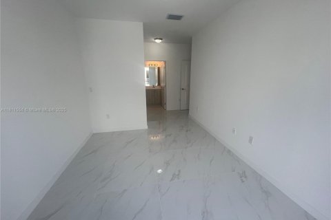 Villa ou maison à louer à Miami, Floride: 2 chambres № 2016391 - photo 29