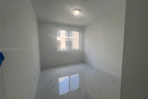 Villa ou maison à louer à Miami, Floride: 2 chambres № 2016391 - photo 22