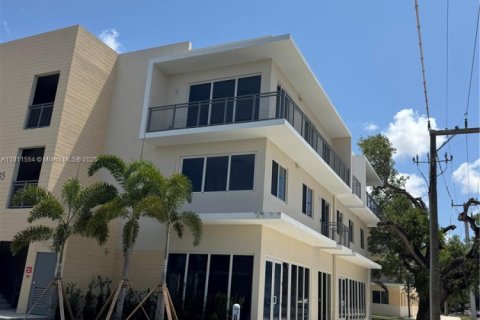 Villa ou maison à Miami, Floride 2 chambres № 2016391