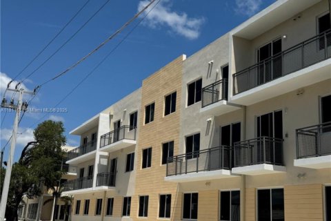 Villa ou maison à louer à Miami, Floride: 2 chambres № 2016391 - photo 13