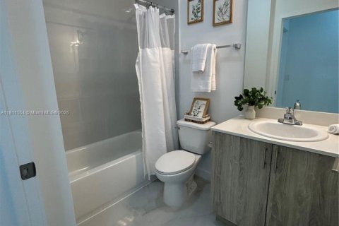 Villa ou maison à louer à Miami, Floride: 2 chambres № 2016391 - photo 24