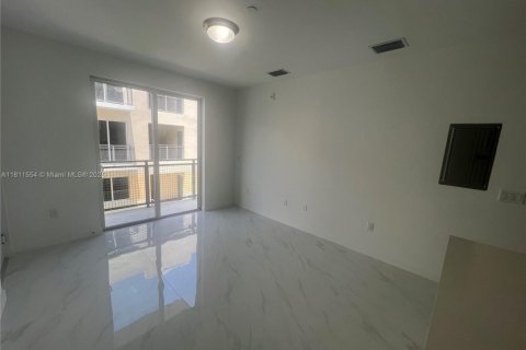 Villa ou maison à louer à Miami, Floride: 2 chambres № 2016391 - photo 17