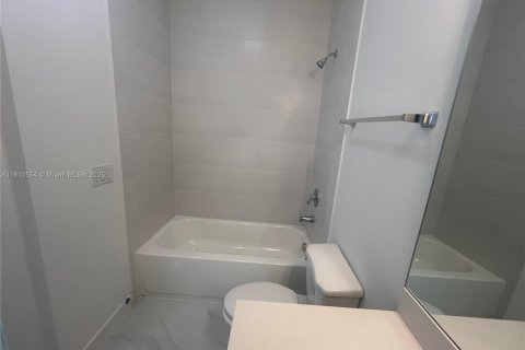 Villa ou maison à louer à Miami, Floride: 2 chambres № 2016391 - photo 26